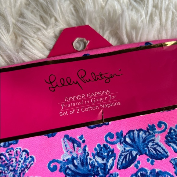Lilly Pulitzer set of two dinner napkins featured in ginger‎ jar pink blue - Picture 2 of 4